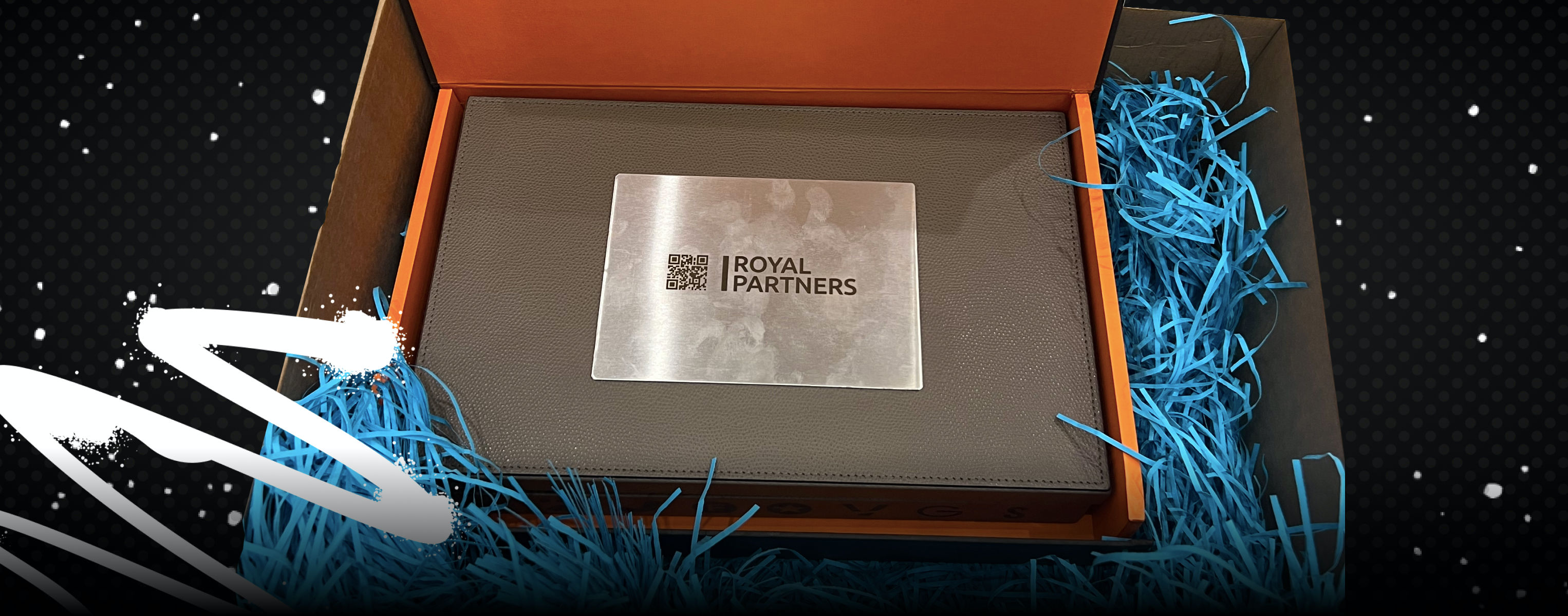 подарок от Royal Partners